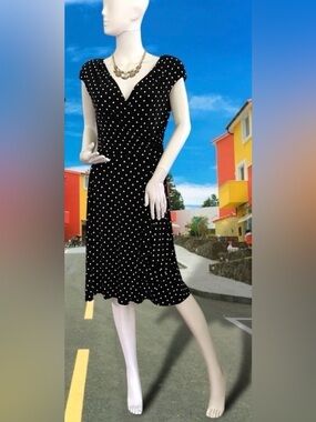 Lauren Ralph Lauren Faux - Wrap V neck Polka Dot Dress - Black/White Size 10